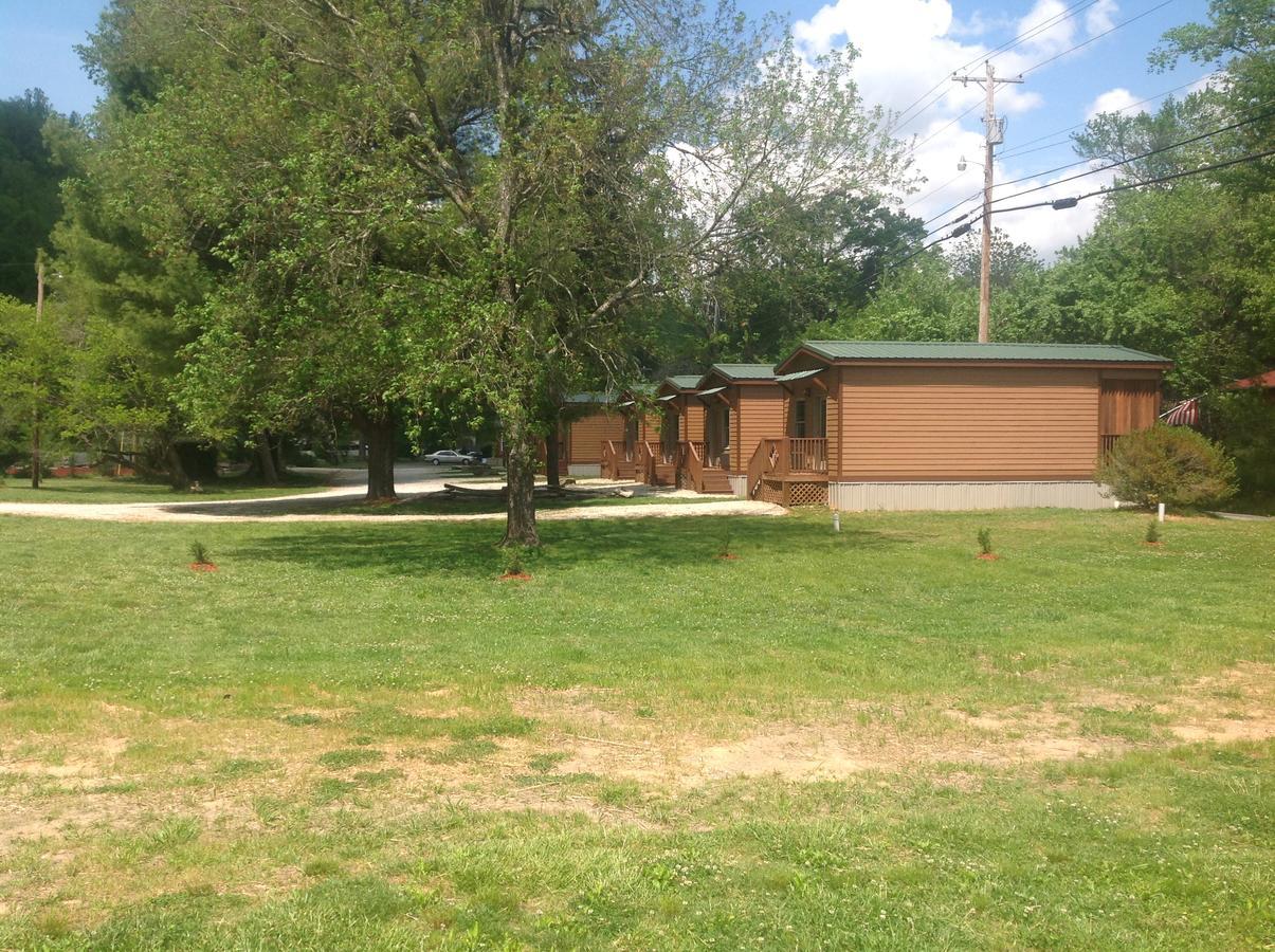Qualla Cabins And Motel Cherokee Near Casino Whittier Exteriör bild